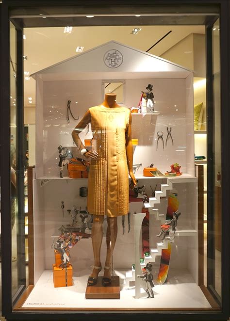 how much does a merchandising manager make at hermes|Hermès .